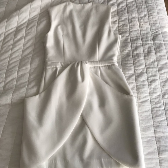 Plunging neckline white Finders Keepers minidress - Picture 3 of 4